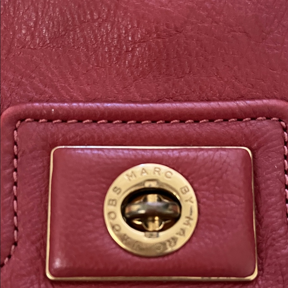 Marc By Marc Jacobs Red Crossbody Bag - Picture 2 of 16